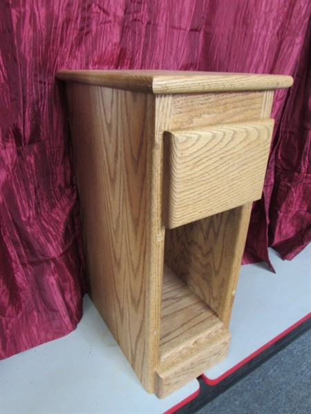 WELL MADE NARROW OAK SIDE TABLE WITH DRAWER