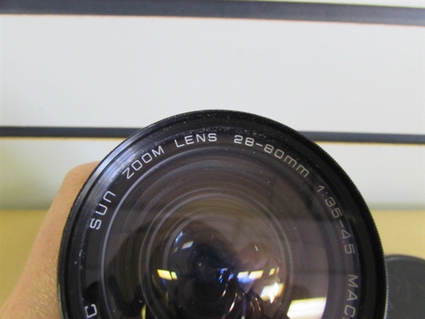 ZOOM LENS FOR YOUR 35MM CAMERA! 80MM SUN ZOOM MACRO LENS WITH 62MM KALIMAR SKYLIGHT LENS & SUN SHADE