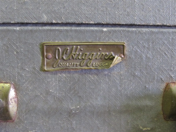 CHARMING VINTAGE J.C. HIGGINS SUITCASE