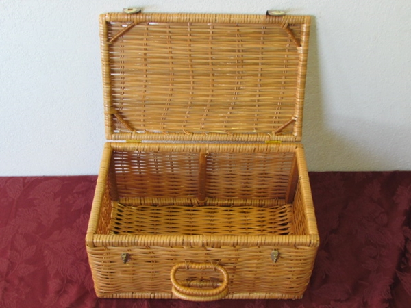 NICE BASKET WITH HINGED LID GREAT AS HAMPER OR WASTE BASKET & PICNIC BASKET