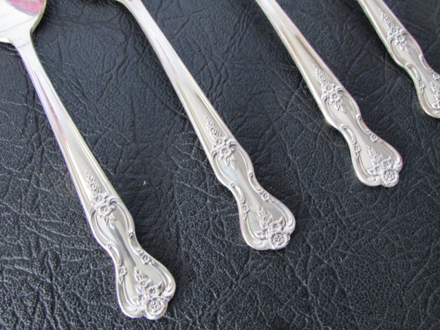 Extra on sale plate silverware