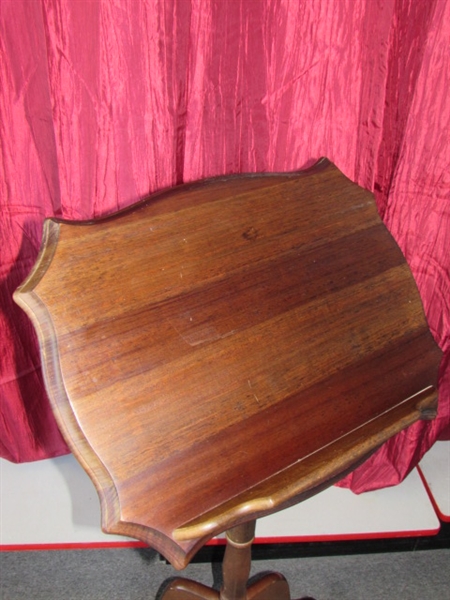 BEAUTIFUL ANTIQUE SOLID WOOD MUSIC STAND