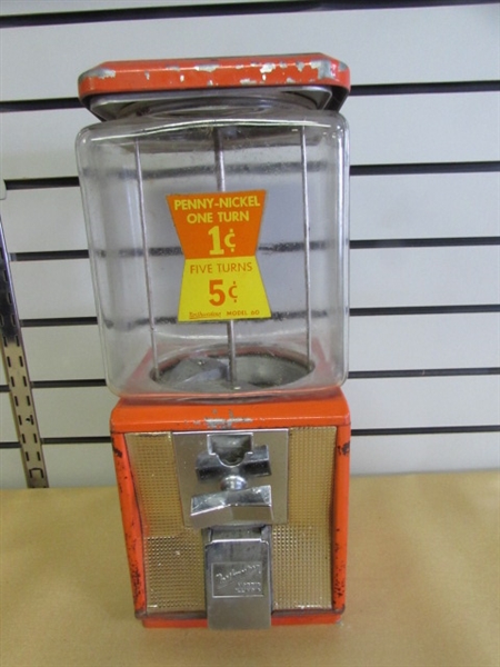 NORTHWESTERN MODEL 60 PENNY/1 TURN, NICKEL/5 TURNS VENDING GUMBALL MACHINE