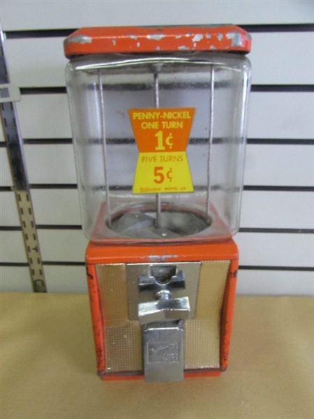 NORTHWESTERN MODEL 60 PENNY/1 TURN, NICKEL/5 TURNS VENDING GUMBALL MACHINE