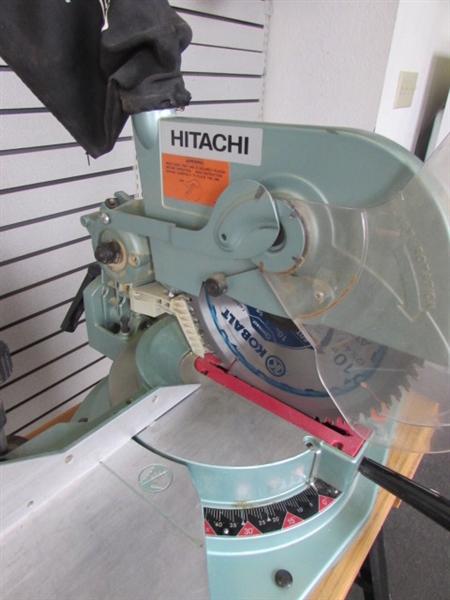 GREAT HITACHI 10 COMPOUND SAW ON METAL BASE