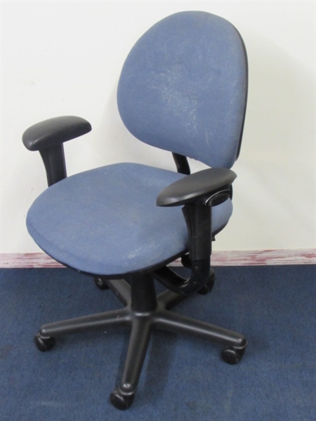 STURDY & COMFORTABLE BLUE OFFICE CHAIR