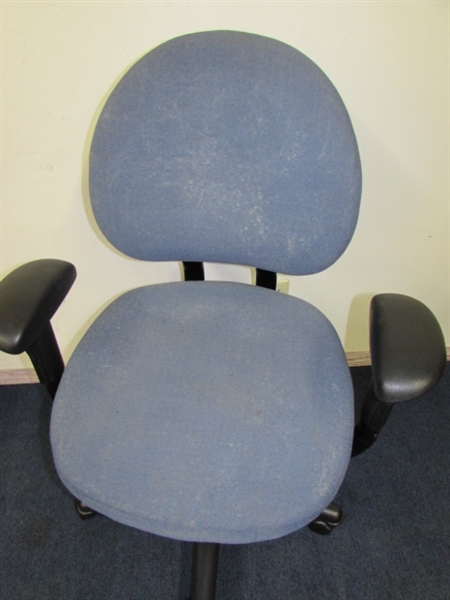 STURDY & COMFORTABLE BLUE OFFICE CHAIR