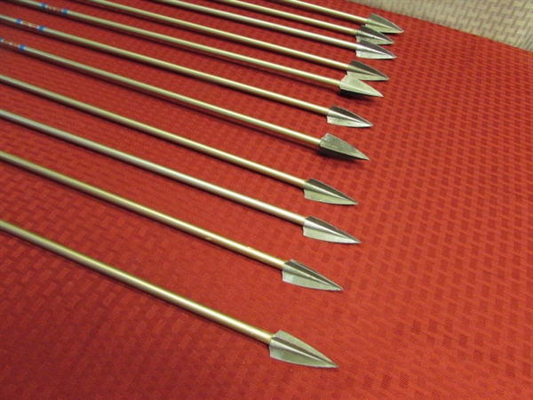 ELEVEN VINTAGE WOOD ARROWS WITH BROADHEADS