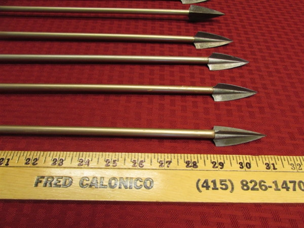 ELEVEN VINTAGE WOOD ARROWS WITH BROADHEADS