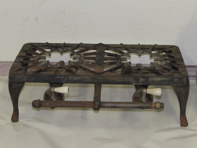 Antique Vintage Cast Iron Peerless No. 42 Propane 2 Burner Table