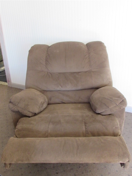 SUPER NICE, VERY COZY ROCKER RECLINER