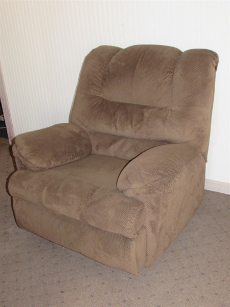 SUPER NICE, VERY COZY ROCKER RECLINER