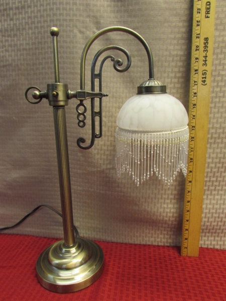 ELEGANT BRASS FINISH ACCENT LAMP WITH BEADED GLASS SHADE