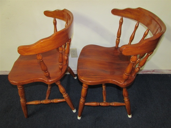 PAIR OF SWEET EARLY AMERICAN STYLE KITCHEN CHAIRS