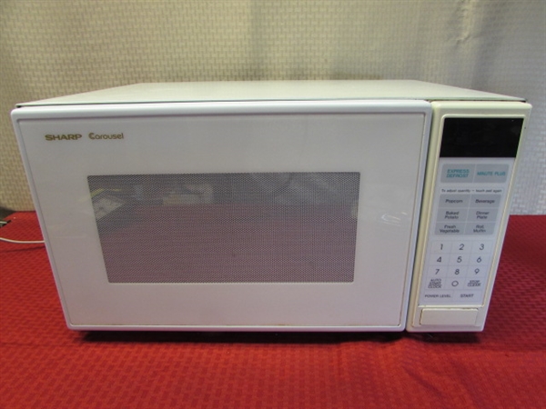 NICE CLEAN SHARP CAROUSEL MICROWAVE OVEN