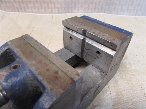 ATTENTION MACHINIST, TOOLMAKERS, & JEWELERS: NICE METAL TOOLMAKERS OR DRILL PRESS VISE