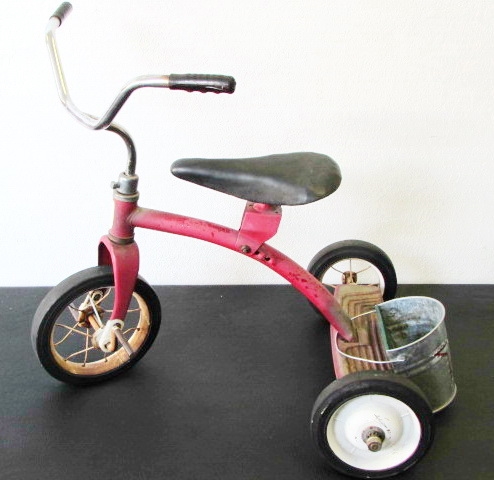 THE CUTEST LITTLE RED TRICYCLE! VINTAGE ROADMASTER WITH SOLID RUBBER WHEELS