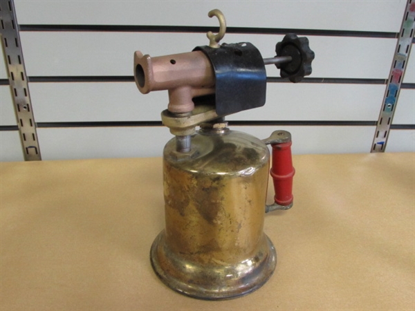 NICE ANTIQUE BRASS TURNER BLOW TORCH MODEL 206AA WITH WIND GUARD