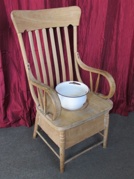 ANTIQUE WOODEN COMMODE CHAIR WITH PORCELAIN ENAMEL CHAMBER POT - MAKES A GREAT PLANTER!