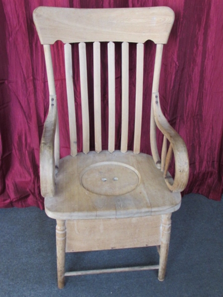 ANTIQUE WOODEN COMMODE CHAIR WITH PORCELAIN ENAMEL CHAMBER POT - MAKES A GREAT PLANTER!