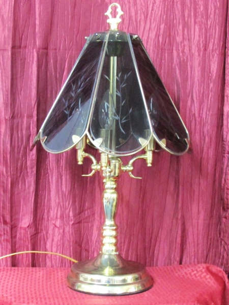 PRETTY TOUCH LAMP WITH GLASS SHADE