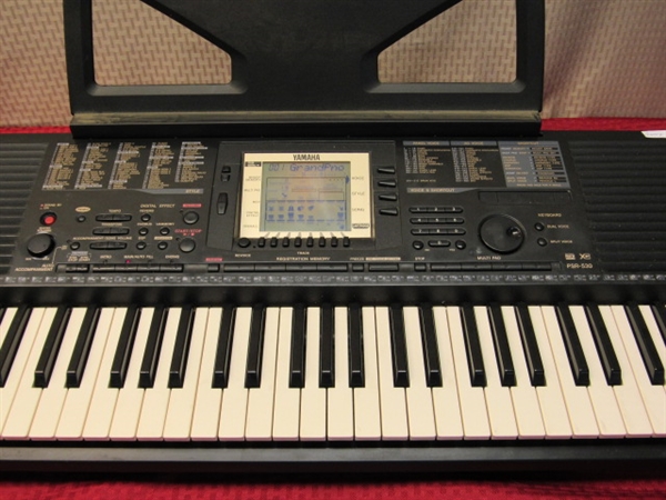 NICE YAMAHA PORTATONE ELECTRONIC KEYBOARD WITH DIGITAL DISPLAY