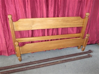 CLASSIC  FULL SIZE BED WOOD HEAD & FOOT BOARD WITH METAL SIDE RAILS
