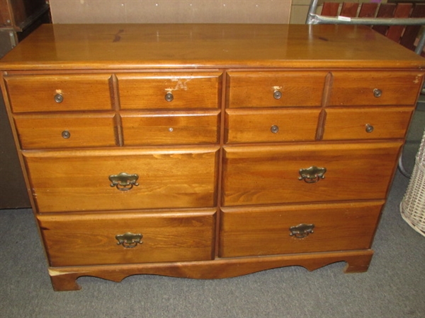 CLASSIC LITTLE DRESSER-GREAT FOR YOUR ROOM OR THE KID'S ROOM