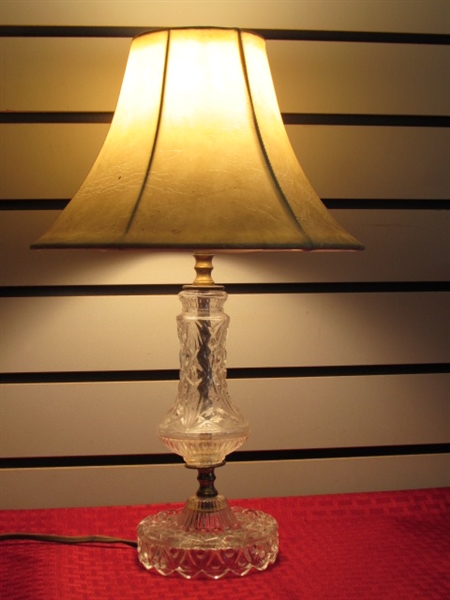 LOVELY VINTAGE CRYSTAL ACCENT LAMP, VASE & CANDLESTICK