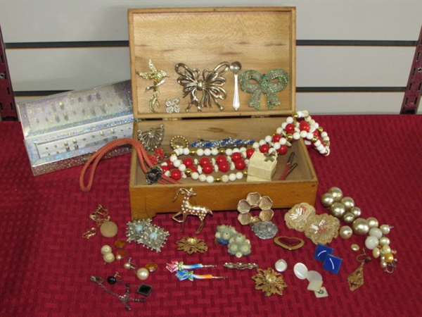 BROOCHES, BAUBLES, EARRINGS & MORE!  WOOD JEWELRY BOX FULL OF VINTAGE TREASURES