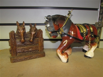 CERAMIC CLYDESDALE FIGURINE & TWO HORSES PEEKING OVER THE FENCE