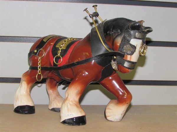 CERAMIC CLYDESDALE FIGURINE & TWO HORSES PEEKING OVER THE FENCE