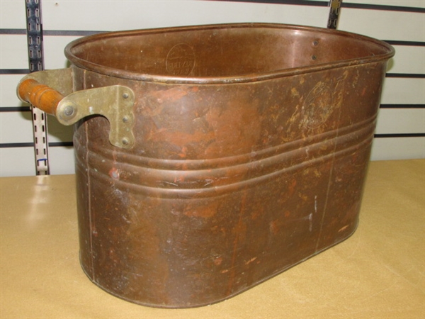 FABULOUS VINTAGE REVERE WARE COPPER WASH TUB WITH WOOD HANDLES-SO MANY USES!