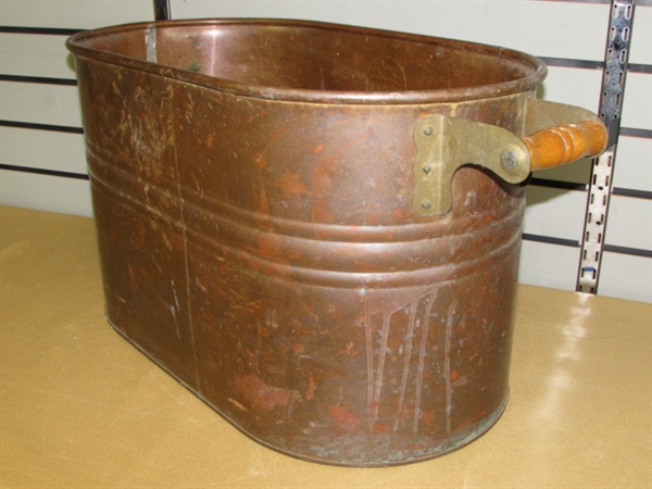 FABULOUS VINTAGE REVERE WARE COPPER WASH TUB WITH WOOD HANDLES-SO MANY USES!