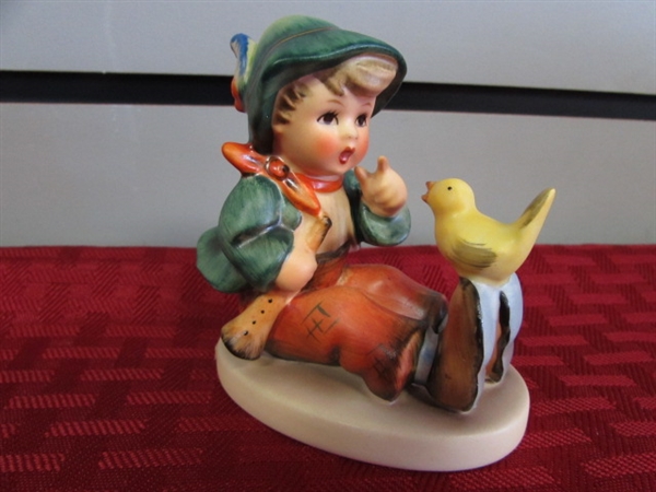 SWEET VINTAGE HUMMEL SINGING LESSON LITTLE BOY WITH YELLOW BIRD  FLYING B TMK2 