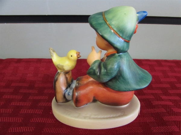 SWEET VINTAGE HUMMEL SINGING LESSON LITTLE BOY WITH YELLOW BIRD  FLYING B TMK2 