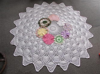 DELICATELY HAND CROCHET VINTAGE TABLECLOTH & 8 COLORFUL DOILIES TO GO WITH IT