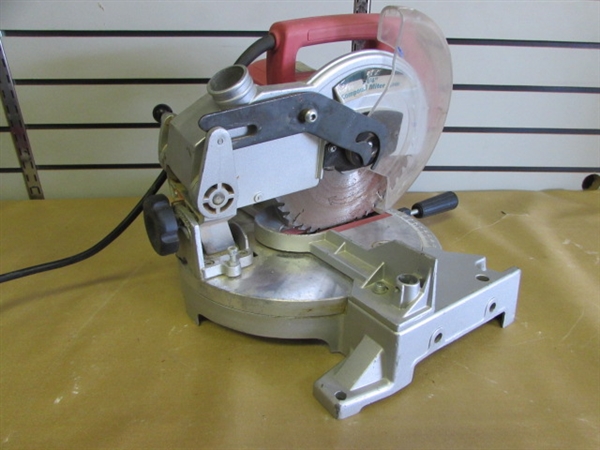 FOR THE SHOP-8 1/4 BENCH PRO COMPOUND MITER SAW