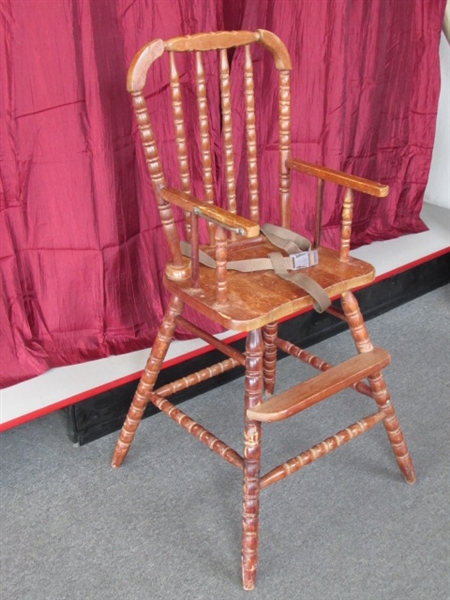 CUTE OLD FASHIONED WOOD HIGH CHAIR