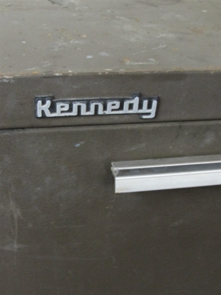 STURDY METAL KENNEDY ROLL AROUND TOOL CHEST