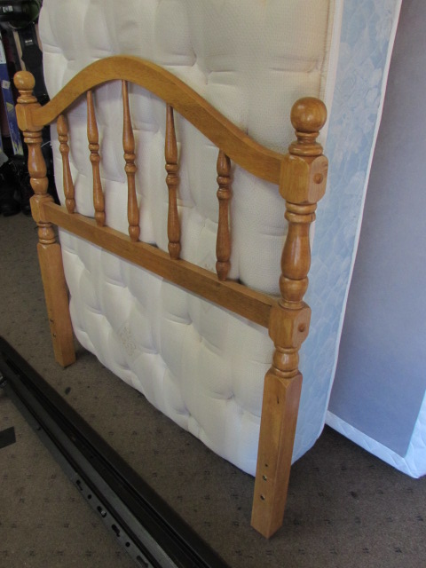 Lot Detail - COMPLETE TWIN SIZE BED WITH CLASSIC WOOD ...