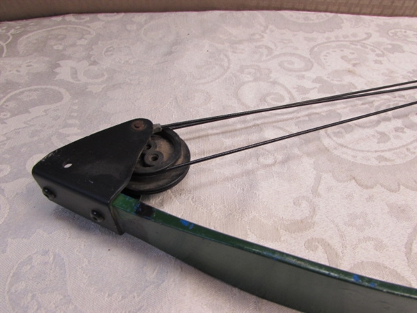 COMPOUND BOW