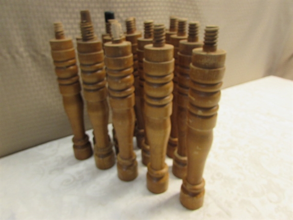 TURNED WOOD DOWEL LOT