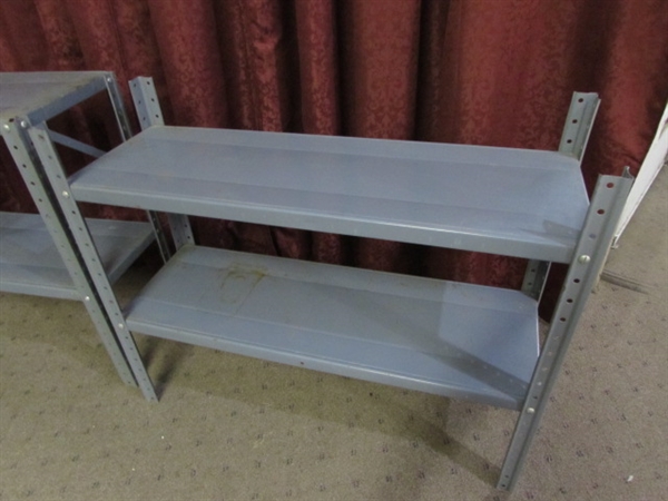 METAL SHELVING UNIT