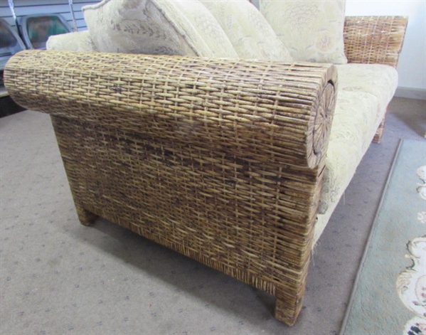 RATTAN LOVESEAT