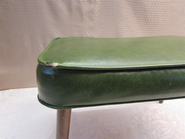 VINTAGE GREEN FOOT STOOL