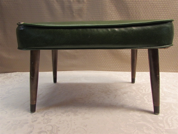 VINTAGE GREEN FOOT STOOL