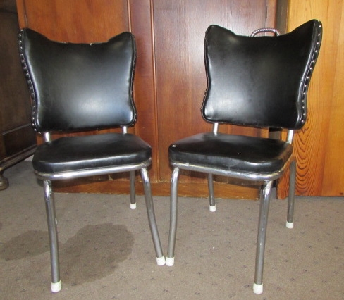 A PAIR OF BLACK & CHROME DINING CHAIRS