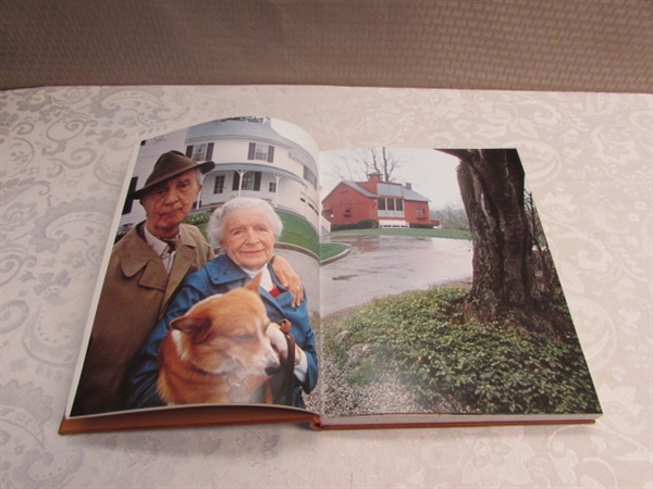 COLLECTIBLE LEATHER BOUND NORMAN ROCKWELL'S AMERICA COFFEE TABLE BOOK