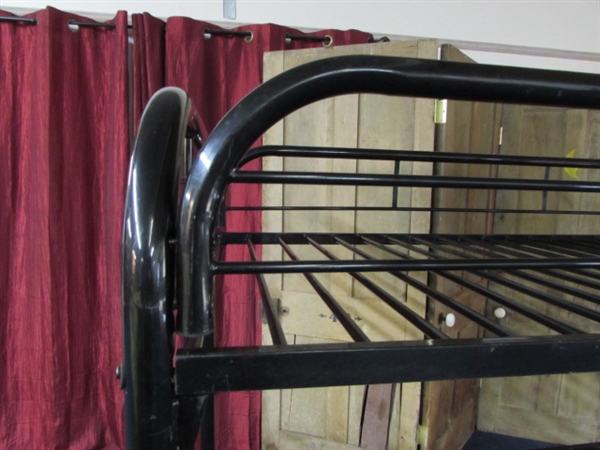 BLACK METAL TUBULAR BUNK BED FRAME